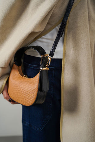 CALILO CROSSBODY BAG
